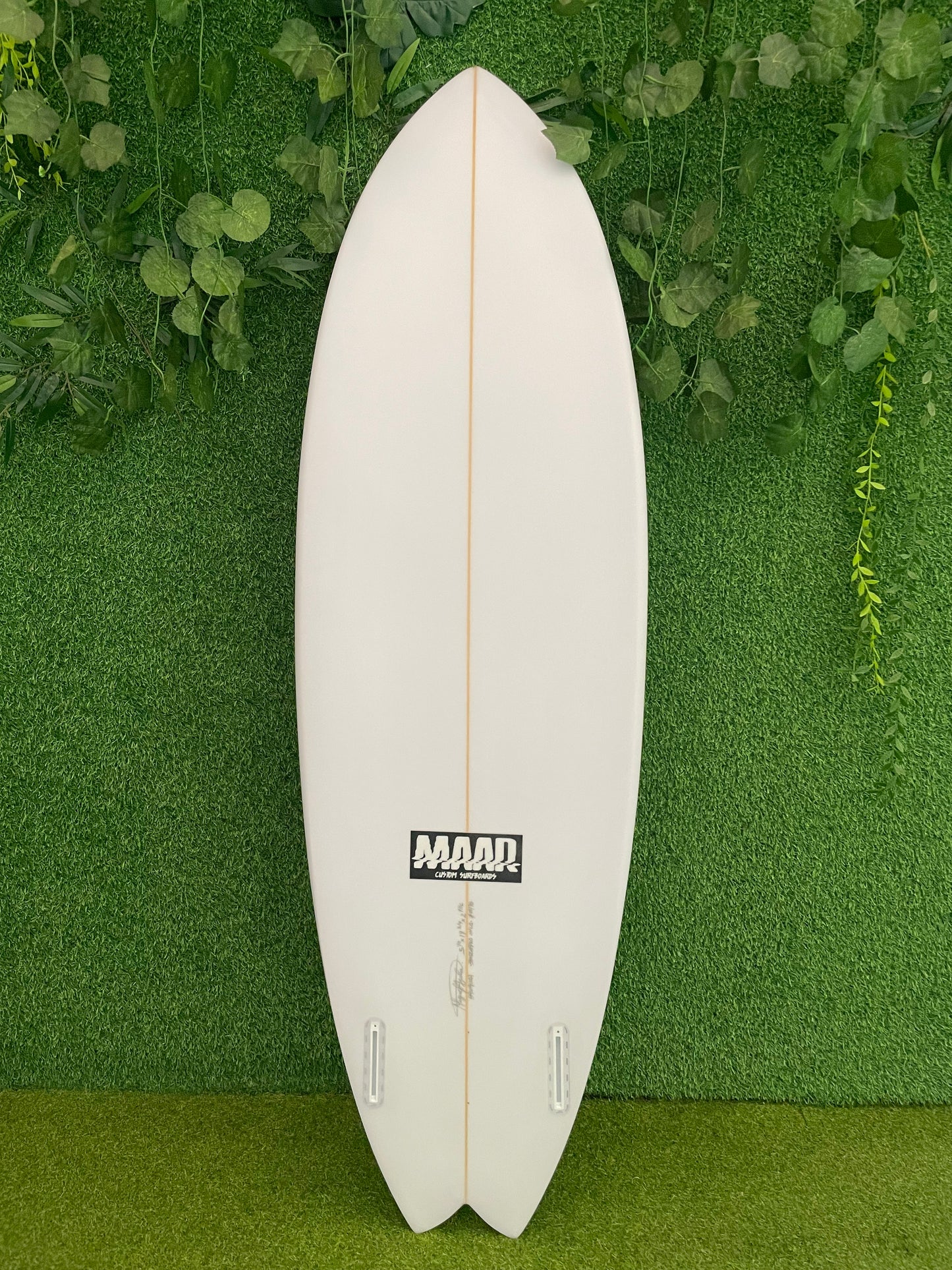 SURFBOARD MAAR 5 1/10x 19 3/4x 2 9/16