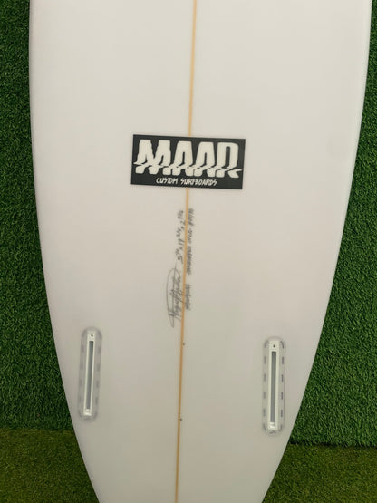SURFBOARD MAAR 5 1/10x 19 3/4x 2 9/16